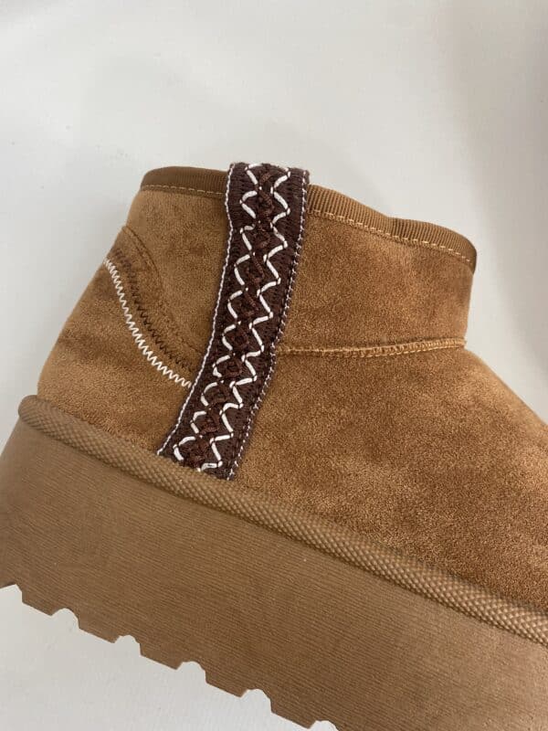 New Stivaletti Bassi con Platform e Pelo - Cammello / Ricamo Marrone - Image 6